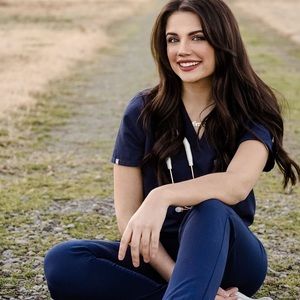 Meet your Posher, Annabel